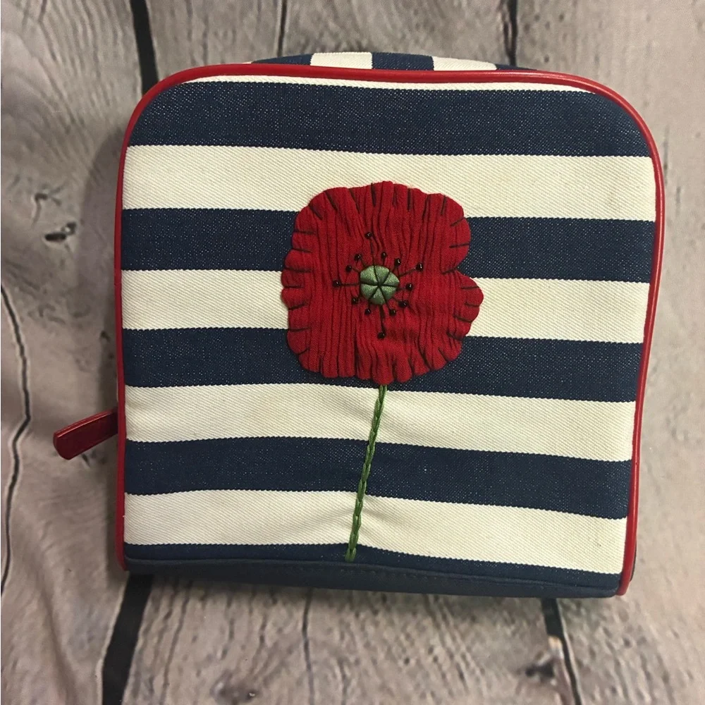 Bath and Body Works Flower Strips Cosmetics Case Red White Blue Women’s Mini Bag